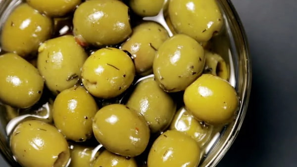 قیمت زیتون با هسته درشت با کیفیت ارزان + خرید عمده