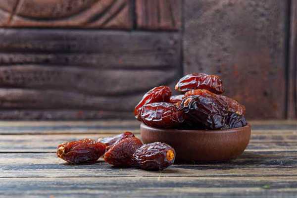 تصویر 1 از قیمت خرما زاهدی عسلی با کیفیت ارزان + خرید عمده