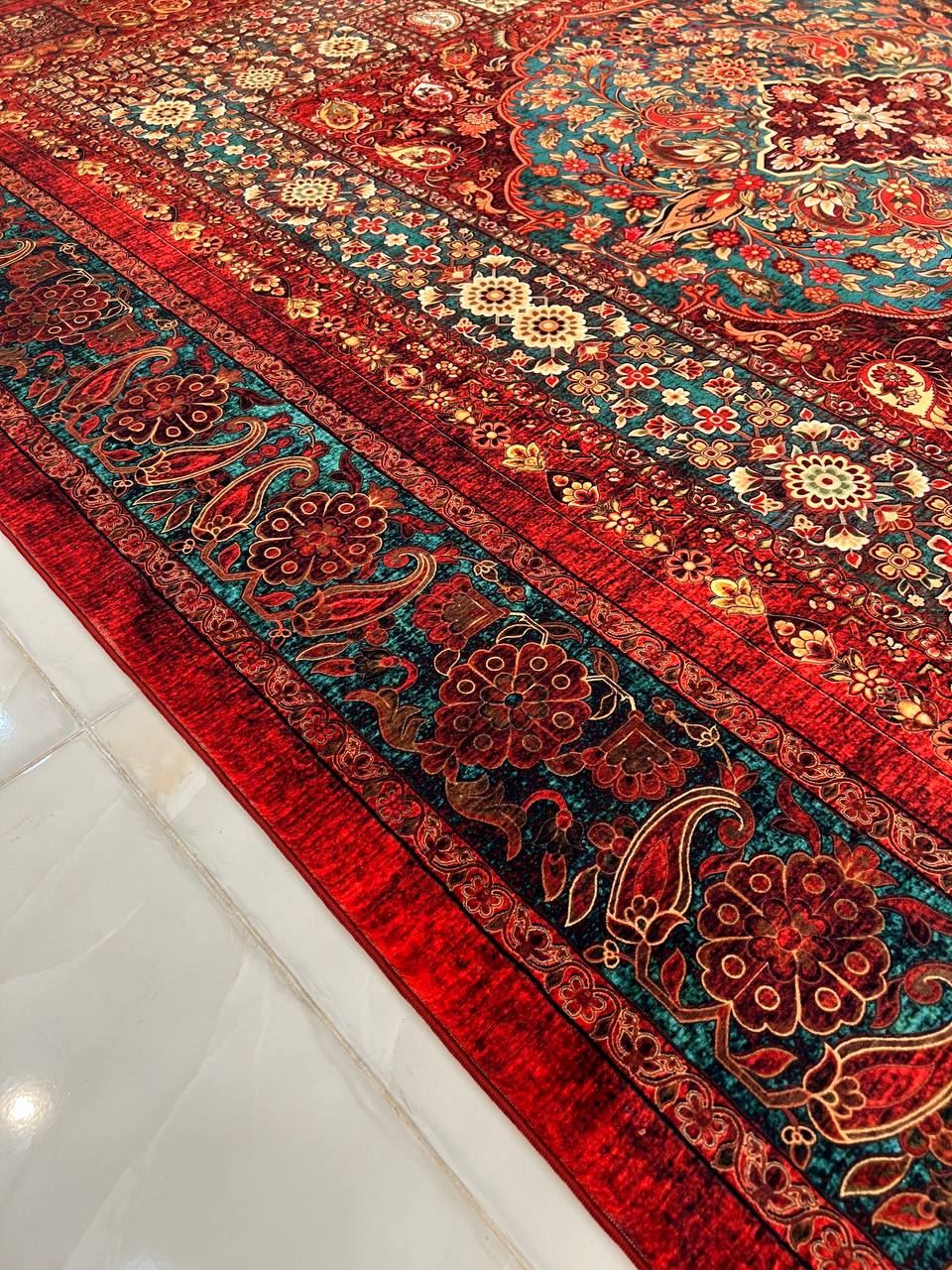 قیمت خرید فرش ابریشم ایرانی با فروش عمده