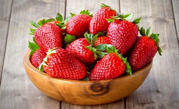 تصویر 5 از قیمت خرید توت فرنگی سابرینا + فروش ویژه