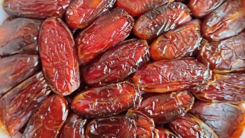 تصویر 2 از قیمت خرید خرما پیارم بدون هسته + فروش ویژه