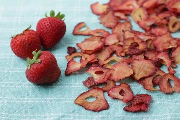 تصویر 2 از فروش توت فرنگی خشک ژله ای + قیمت خرید به صرفه