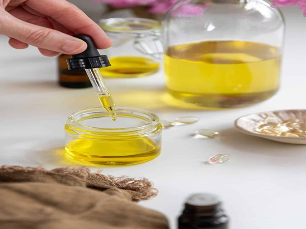 تصویر 1 از قیمت روغن کرچک مژه + خرید باور نکردنی