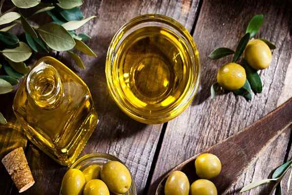 تصویر 5 از قیمت روغن زیتون لیتری با کیفیت ارزان + خرید عمده