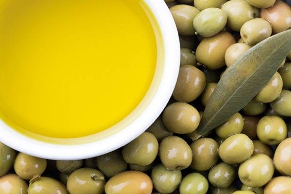 تصویر 2 از قیمت خرید روغن زیتون اعلا + فروش ویژه