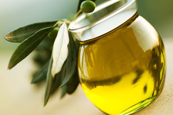 تصویر 4 از فروش روغن زیتون 1.5 لیتری + قیمت خرید به صرفه