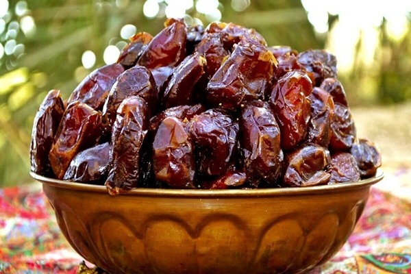 تصویر 3 از قیمت خرید خرما زاهدی سیاه عمده به صرفه و ارزان