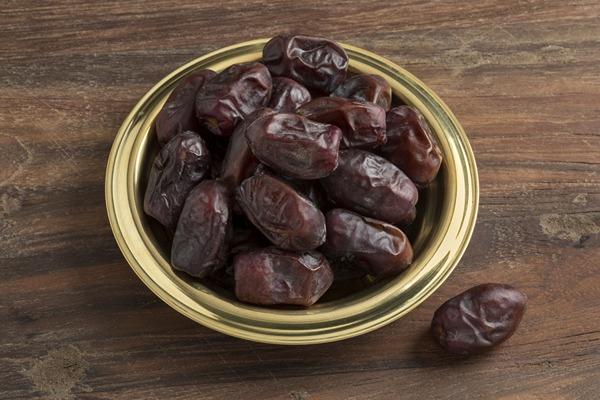 تصویر 5 از فروش خرما سیاه مضافتی + قیمت خرید به صرفه