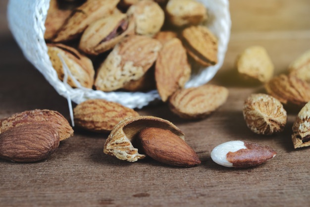 تصویر 2 از خرید و قیمت بادام درختی کاغذی + فروش عمده