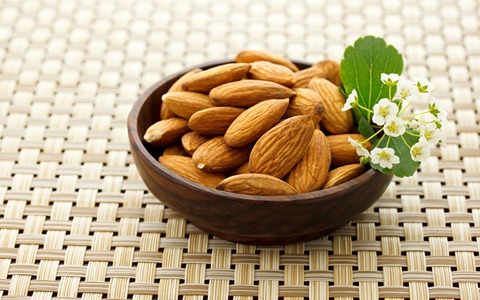 تصویر 4 از قیمت خرید مغز بادام سنگی درجه یک + فروش ویژه