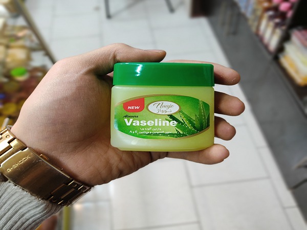 تصویر 1 از قیمت خرید وازلین معطر آلوئه ورا عمده به صرفه و ارزان