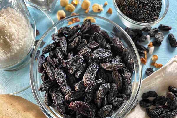تصویر 3 از فروش کشمش سیاه مویز + قیمت خرید به صرفه