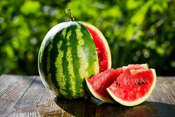 تصویر 1 از قیمت هندوانه میکادو گرد با کیفیت ارزان + خرید عمده