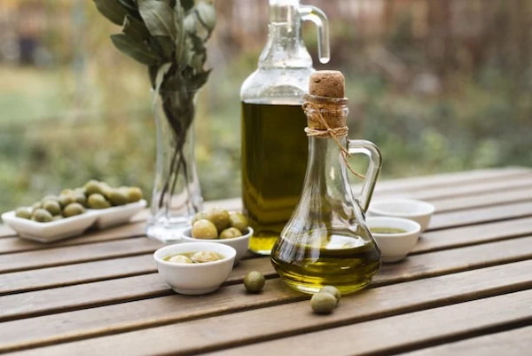 تصویر 2 از خرید و قیمت روغن زیتون سبز + فروش عمده