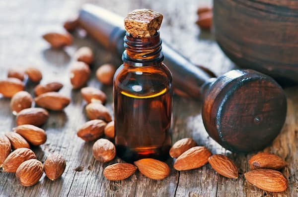 تصویر 4 از خرید روغن بادام درختی + قیمت فروش استثنایی