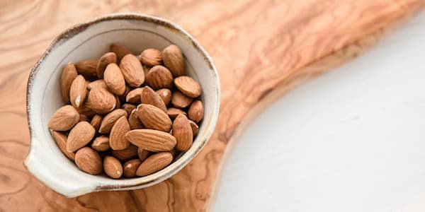 تصویر 1 از قیمت خرید بادام درختی اصل + فروش ویژه