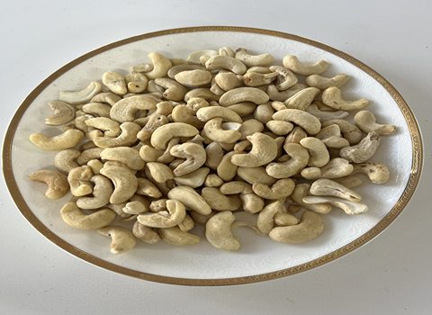 تصویر 3 از قیمت خرید بادام هندی خام + فروش ویژه