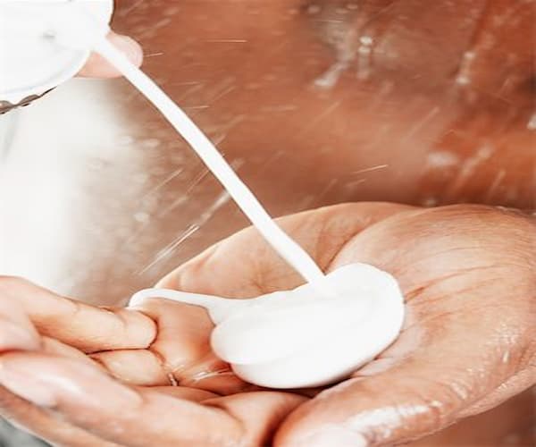 تصویر 2 از فروش شامپو ضد ریزش گیاهی + قیمت خرید به صرفه