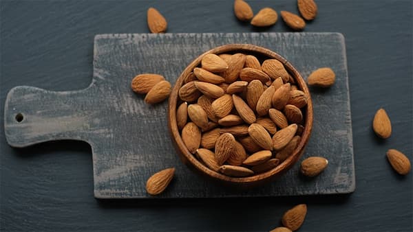 تصویر 5 از قیمت خرید بادام درختی اصل + فروش ویژه