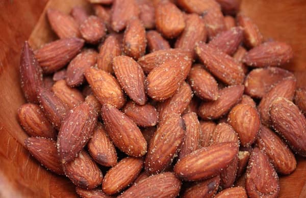 تصویر 2 از قیمت خرید مغز بادام سنگی + فروش ویژه