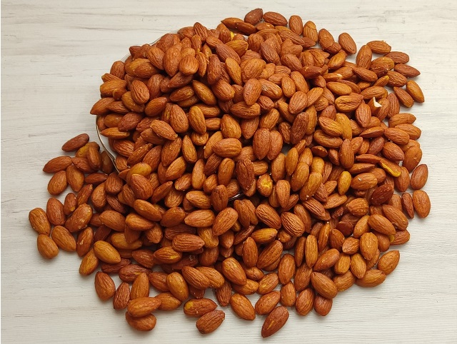 تصویر 4 از خرید مغز بادام شور ایرانی + قیمت فروش استثنایی