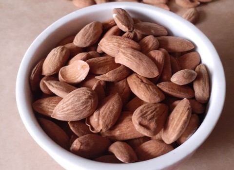 خرید مغز بادام شور ایرانی + قیمت فروش استثنایی