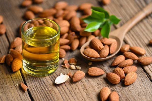 تصویر 2 از قیمت روغن بادام درختی با کیفیت ارزان + خرید عمده