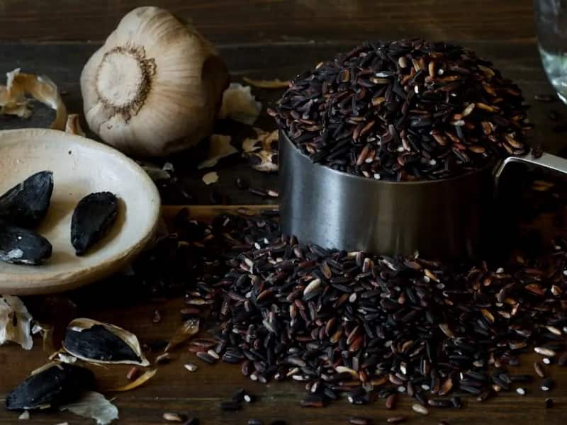 تصویر 1 از قیمت سیر سیاه قوطی + خرید باور نکردنی