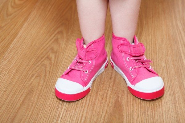 تصویر 4 از قیمت خرید کفش بچگانه صورتی با فروش عمده
