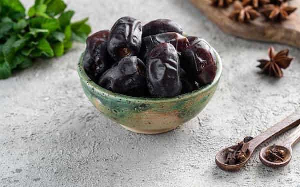 تصویر 5 از قیمت خرید خرما پیارم اعلا + فروش ویژه