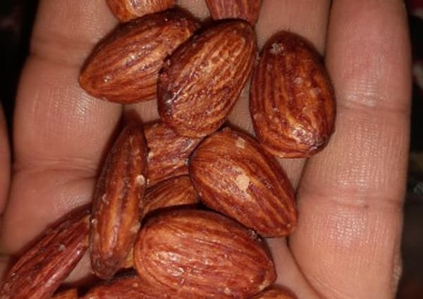 تصویر 1 از خرید مغز بادام مامایی + قیمت فروش استثنایی
