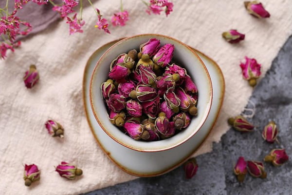 تصویر 4 از خرید و قیمت غنچه گل محمدی در چای + فروش عمده