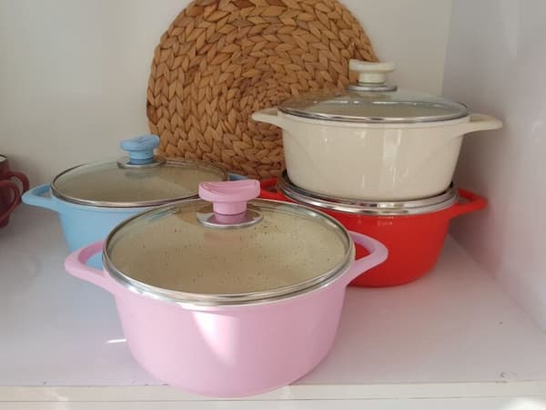 تصویر 5 از قیمت خرید قابلمه ویکتوریا عروس سایز ۱۸ + فروش ویژه