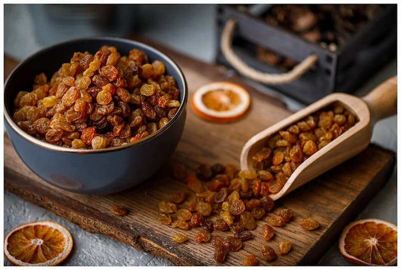 تصویر 5 از قیمت خرید کشمش پلویی ارگانیک + فروش ویژه