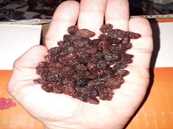 تصویر 3 از قیمت خرید کشمش پلویی سیاه + فروش ویژه