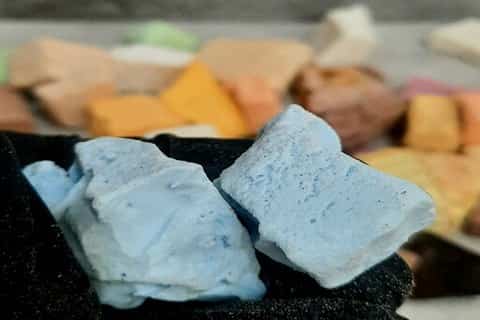 تصویر 4 از بستنی خشک ۱۰۰ گرمی سری میوه‌ ای تازه