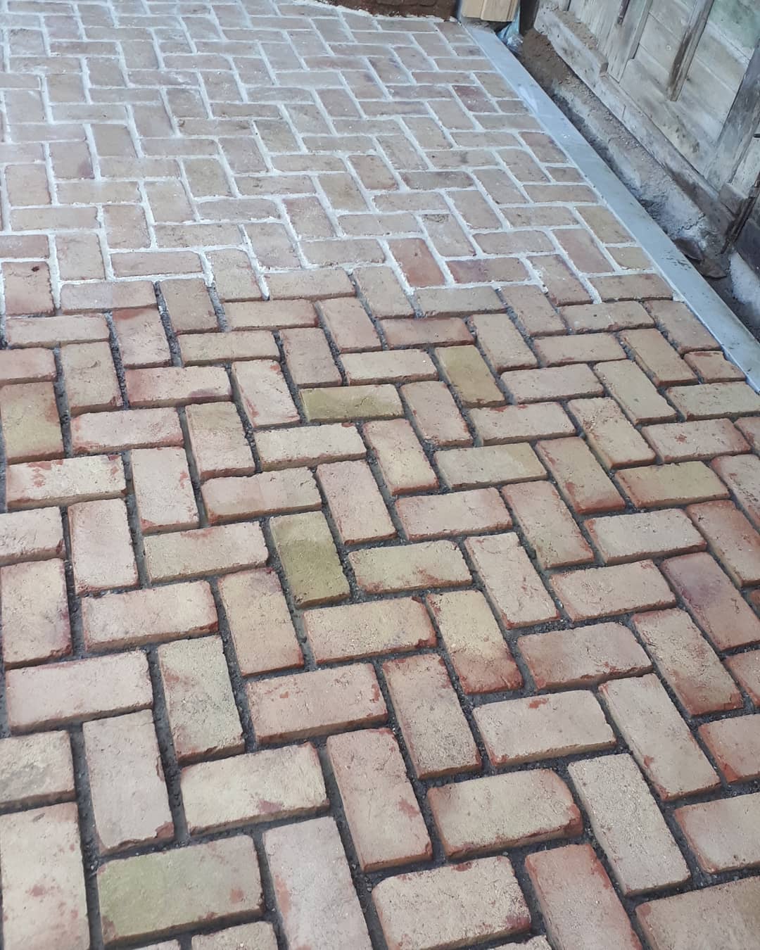 تصویر 3 از قیمت و خرید آجر مستطیل کف + فروش ارزان