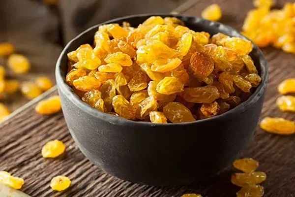 تصویر 3 از فروش کشمش طلایی تیزابی + قیمت خرید به صرفه
