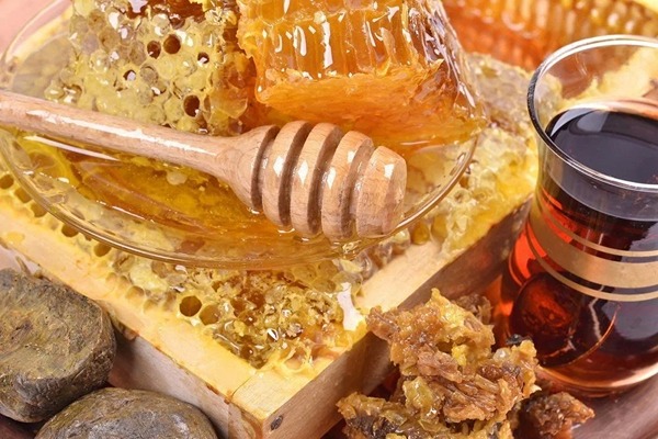 تصویر 5 از خرید عسل چهل گیاه + قیمت فروش استثنایی