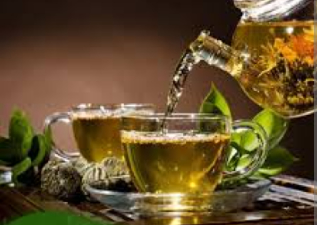 تصویر 2 از خرید باورنکردنی عرق سنبل الطیب و بادرنجبویه
