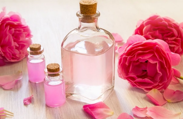 قیمت به صرفه پر گل محمدی خشک + خواص گل محمدی برای مو