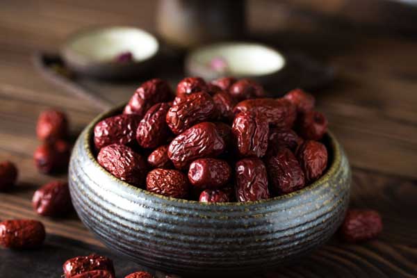تصویر 1 از عناب؛ میوه‌ای آرام‌بخش با طبعی ملایم و خاصیت درمانی بالا
