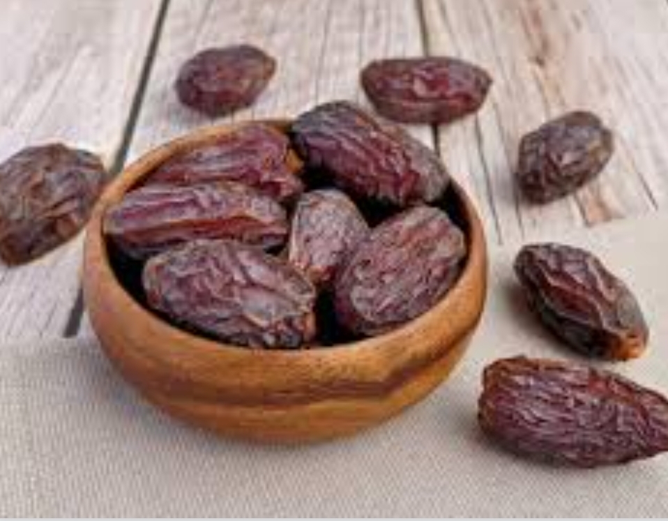 خرما پیارم شرکتی نیمه‌ خشک مصرف روزانه