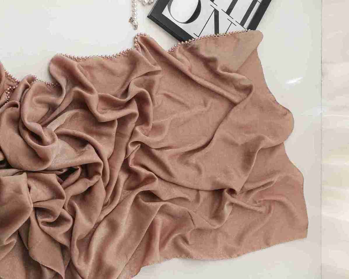 تصویر 1 از قیمت خرید روسری تک رنگ مجلسی  + فروش ویژه