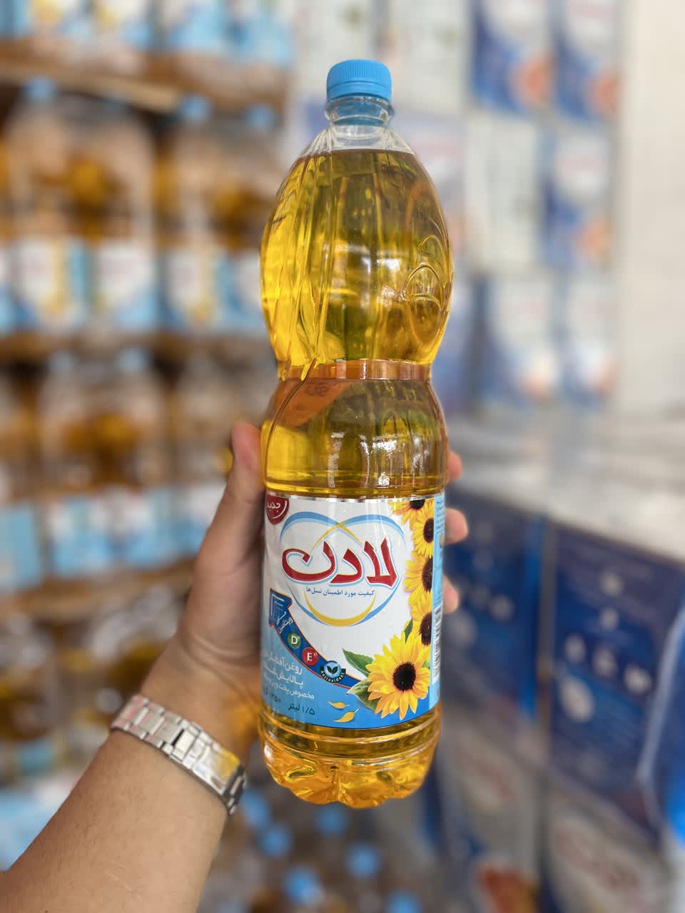 تصویر 3 از فروش روغن مایع پخت و پز ۶۷۵ گرمی لادن + قیمت خرید عمده