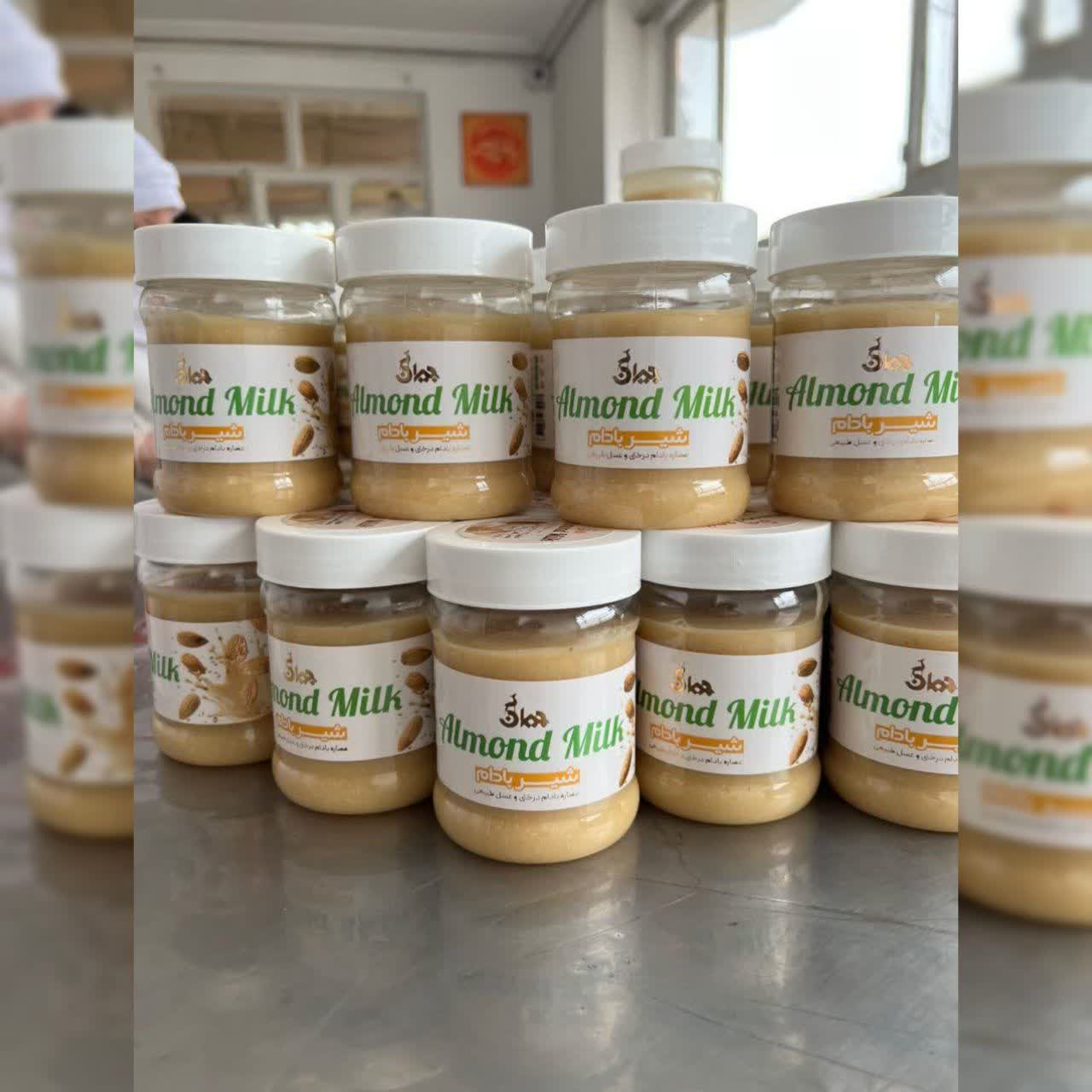 تصویر 4 از شیر بادام نیمه آماده ۴۰۰ گرمی