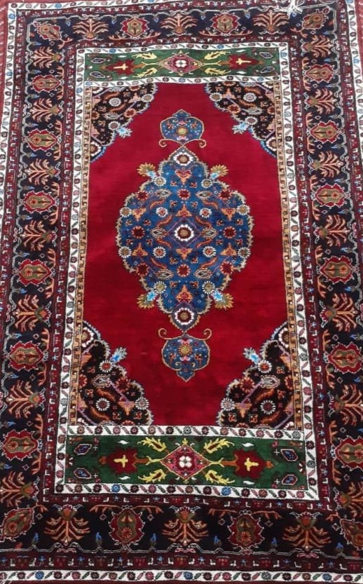 تصویر 1 از فروش فرش ابریشمی دورو + قیمت استثنایی