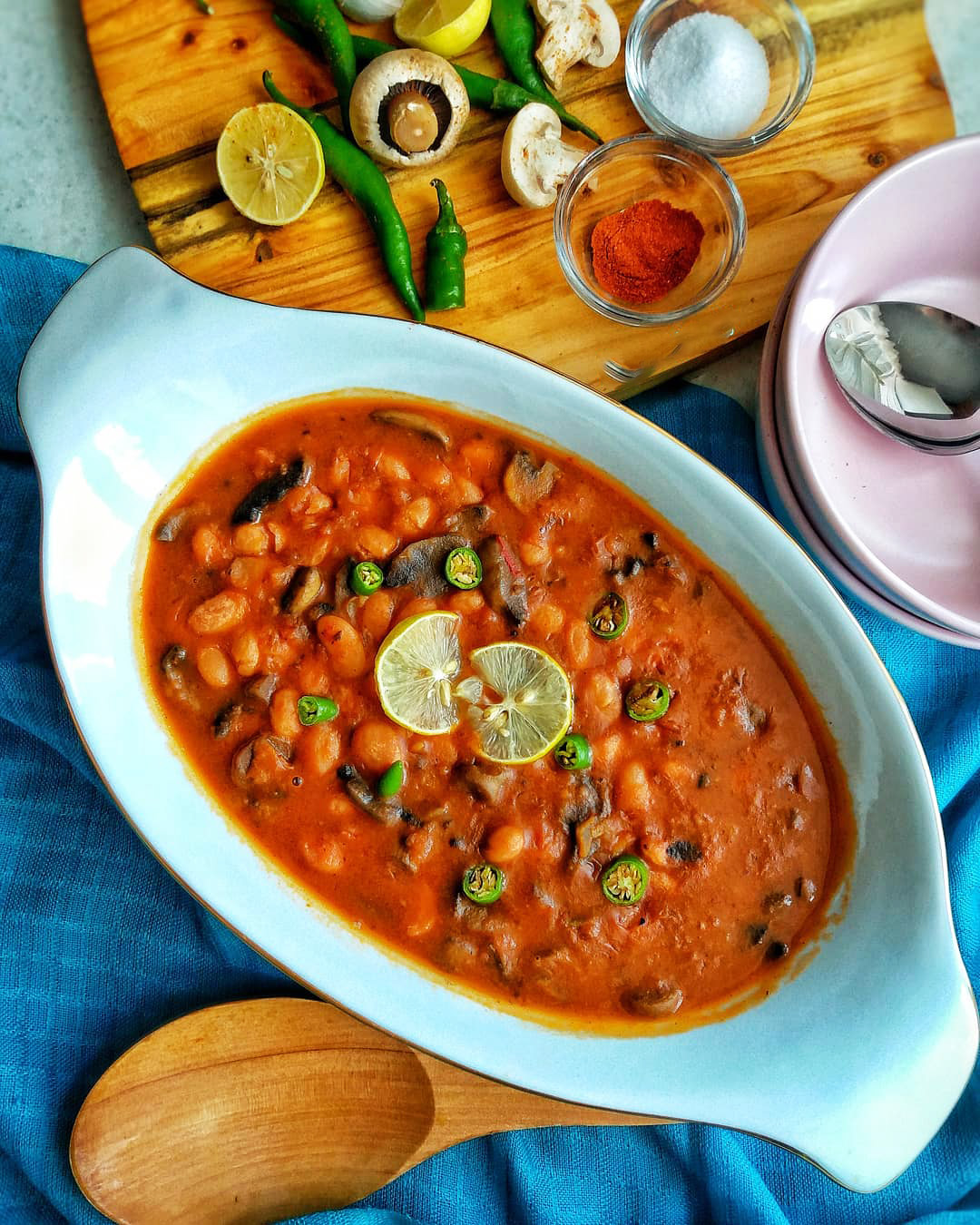 تصویر 2 از کنسرو لوبیا با قارچ خوش طعم
