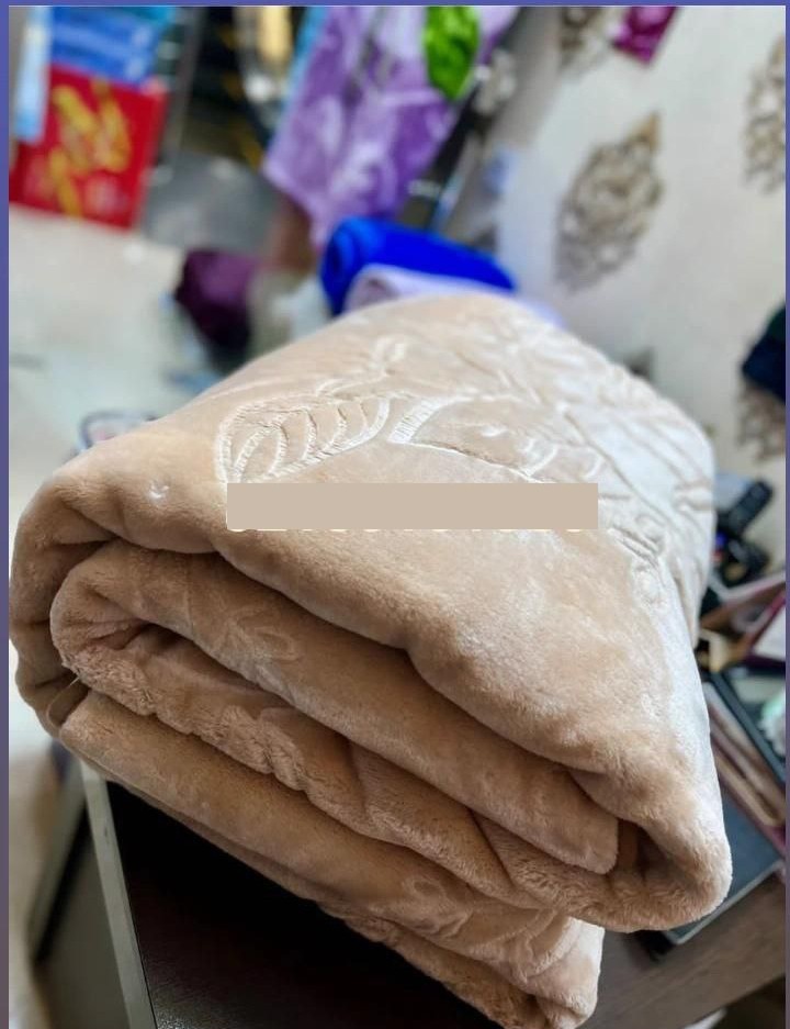 تصویر 2 از خرید و قیمت پتو تک رنگ نرمین + فروش فوق العاده