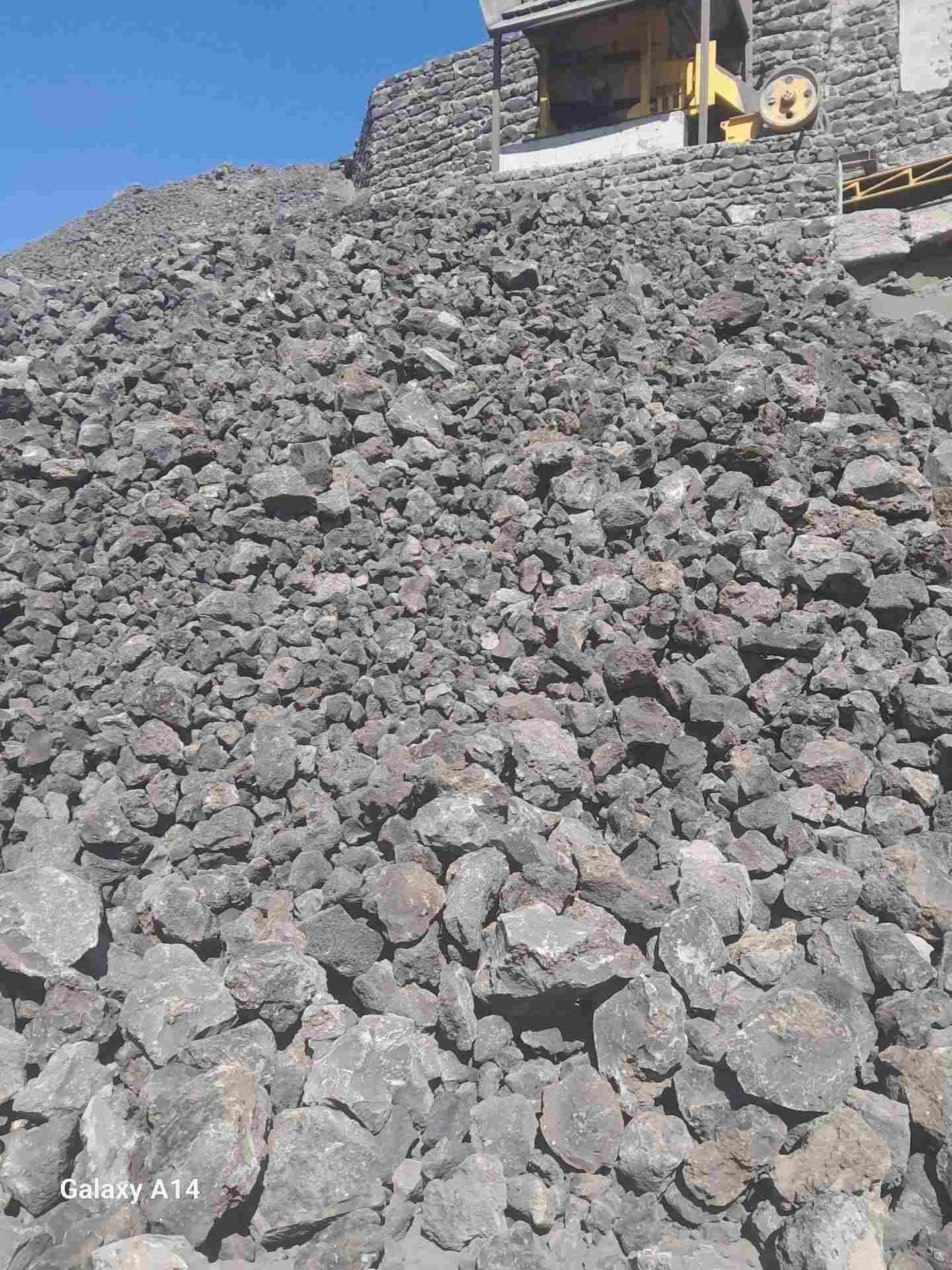 تصویر 1 از فروش پوکه معدنی در بندر عباس